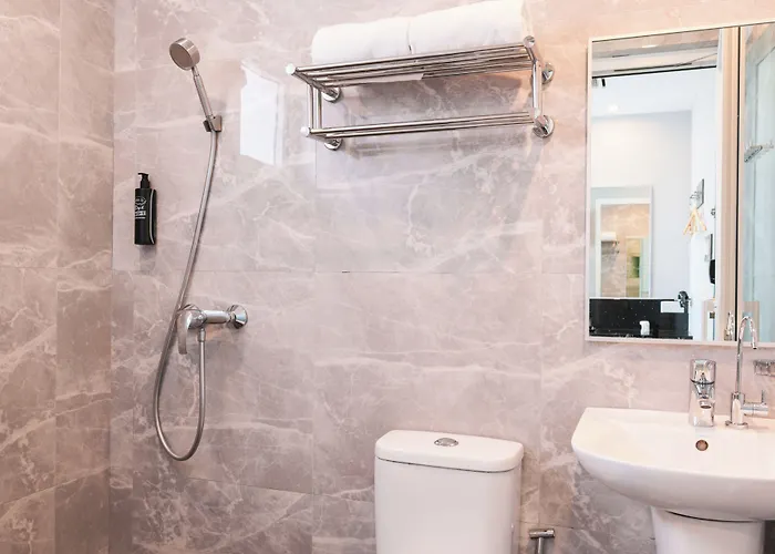 Ibis Budget Singapore Tulip