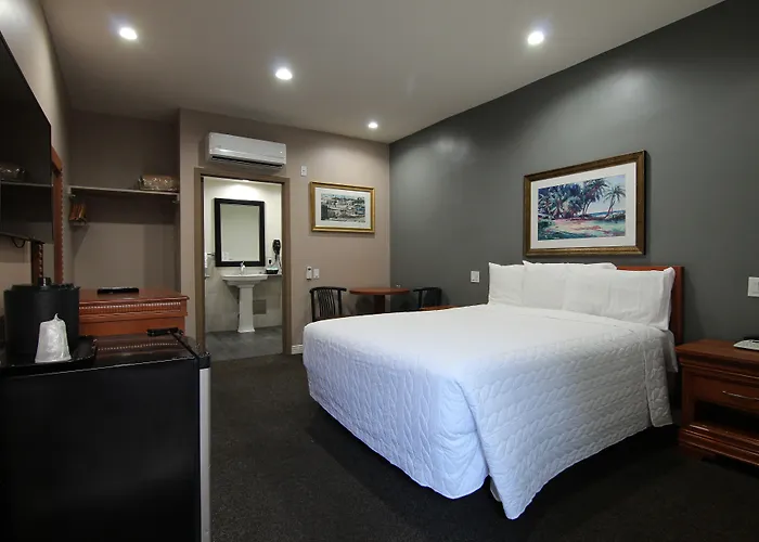 Dunes Inn - Wilshire