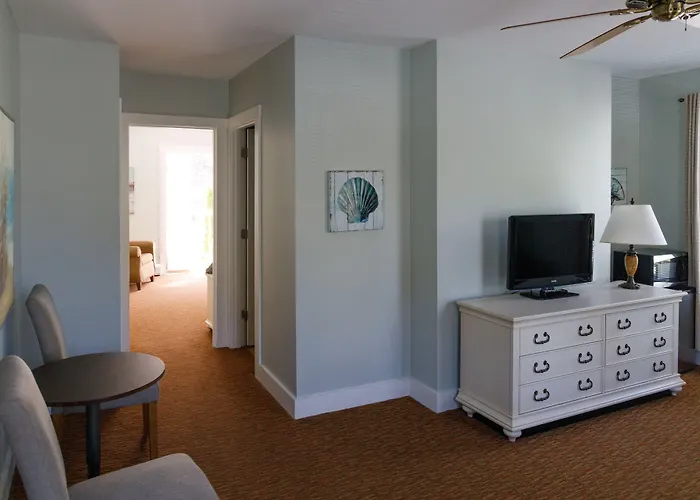 Admiral'S Inn Resort
