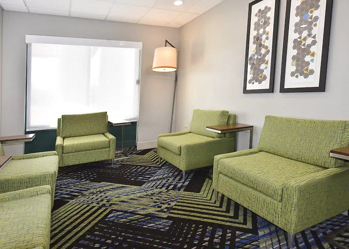 Holiday Inn Express Hotel & Suites Selma By Ihg