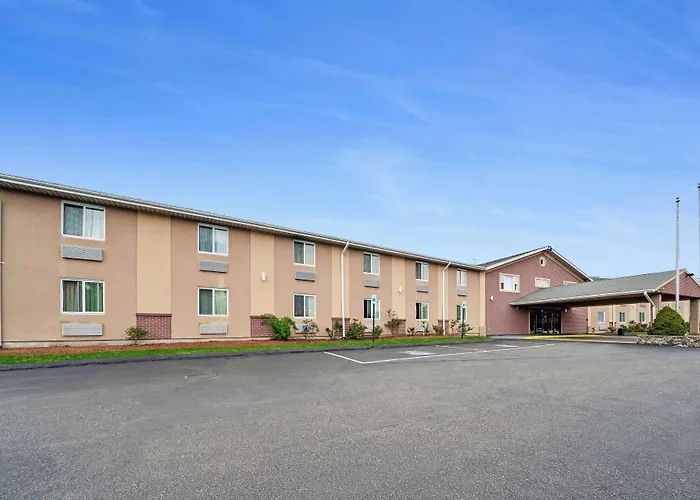 Americas Best Value Inn Foxboro