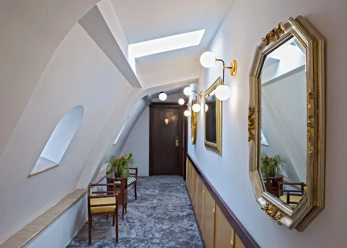 Zeus Essence Bucharest Venezia