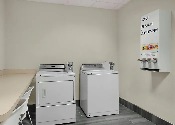 Fairfield Inn & Suites Bloomington