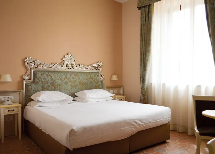 Hotel Villa San Lucchese