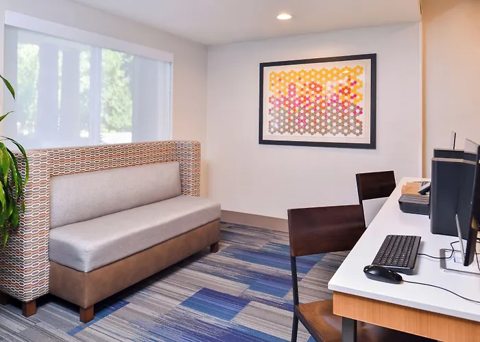 Holiday Inn Express & Suites Lacey - Olympia By Ihg