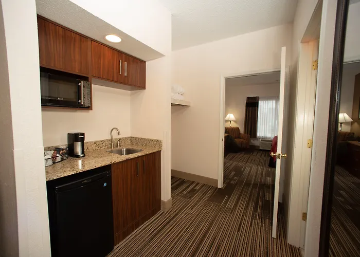 Northfield Inn Suites And Conference Center