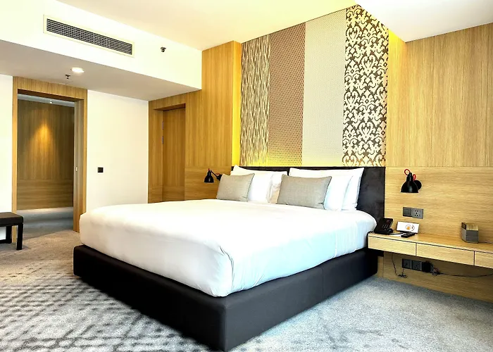 G Hotel Gurney