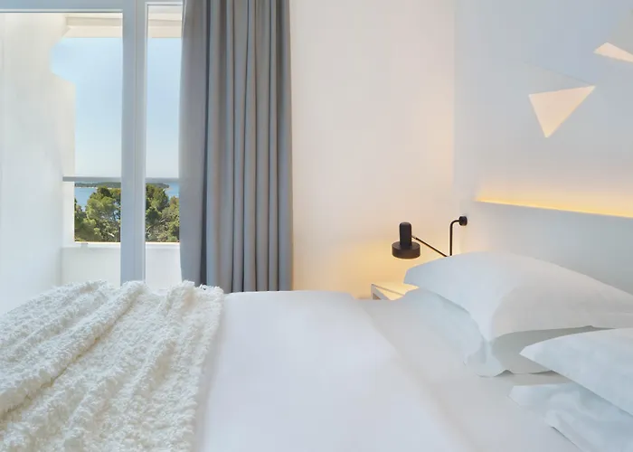Pharos Hvar Bayhill Hotel