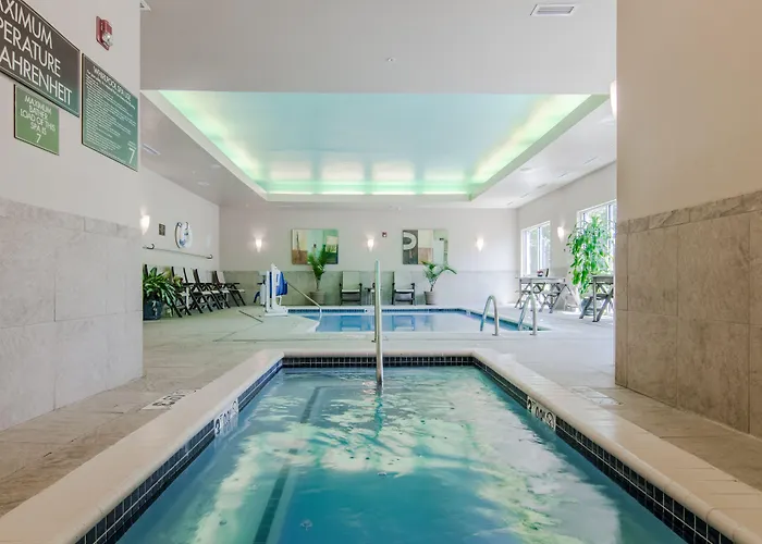 Comfort Suites Bentonville - Rogers