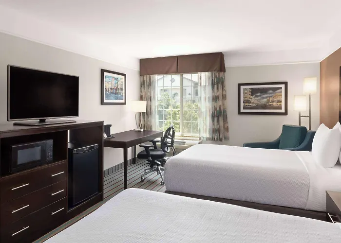 La Quinta By Wyndham Bakersfield North