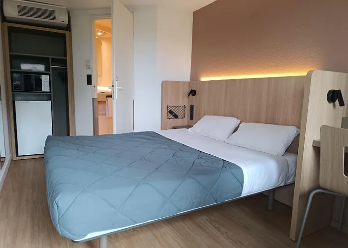 The Originals Access, Hôtel Recouvrance Saintes Ouest (P'tit Dej-Hotel)