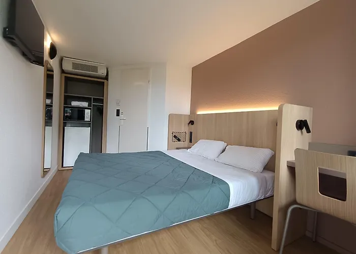 The Originals Access, Hôtel Recouvrance Saintes Ouest (P'tit Dej-Hotel)