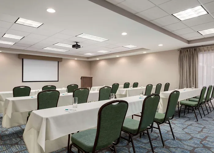 Homewood Suites By Hilton Fargo
