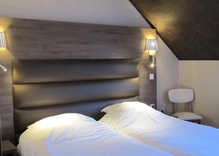 Logis Hôtel Deshors-Foujanet