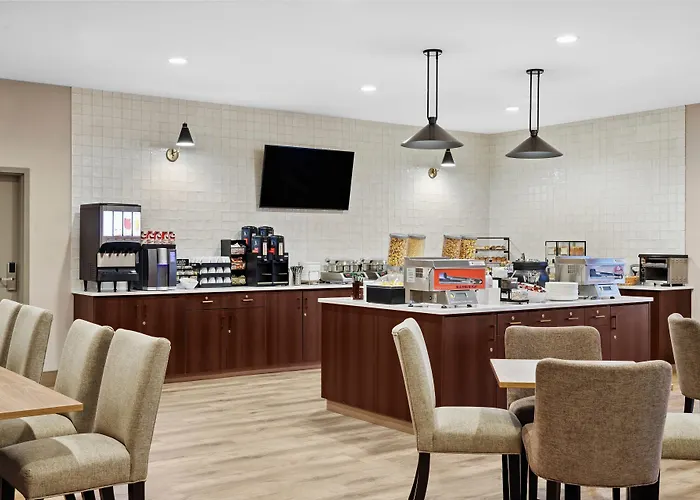 Ramada By Wyndham Drumheller Hotel & Suites