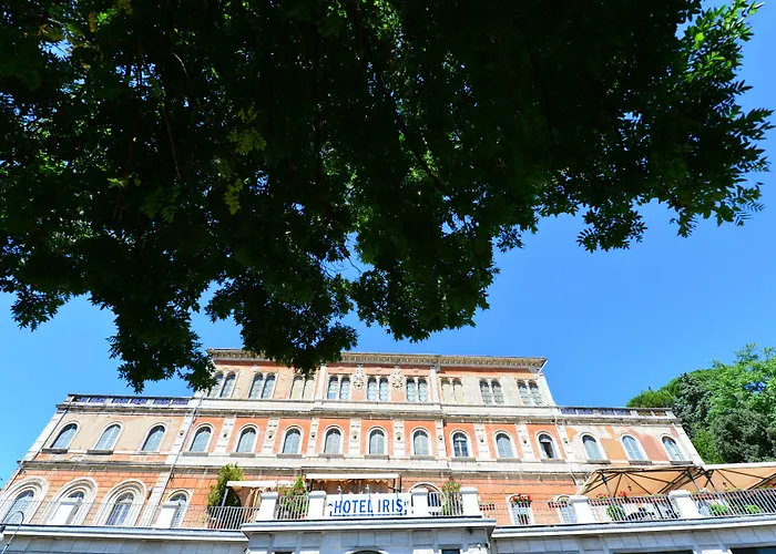 Hotel Iris