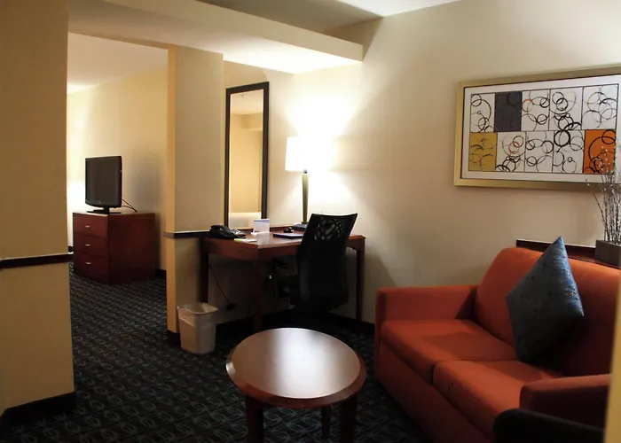 Fairfield Inn&Suites Denton