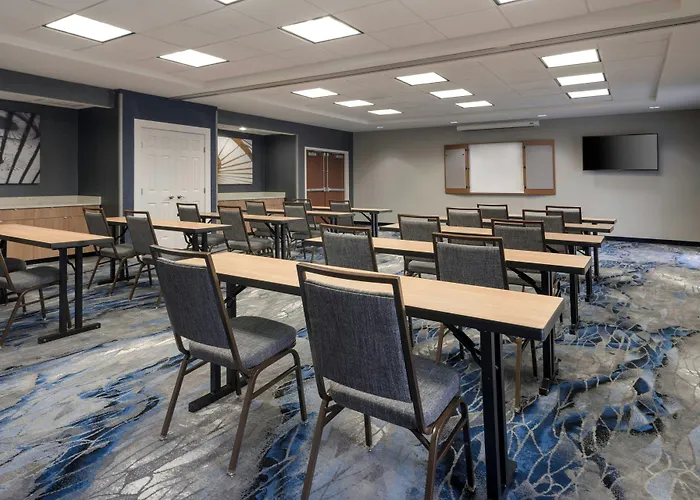 Fairfield Inn & Suites Denton