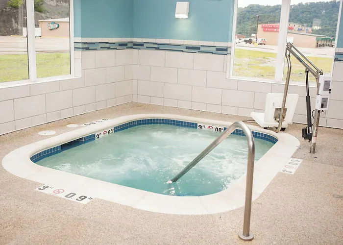 Holiday Inn Express & Suites Logan, An Ihg Hotel
