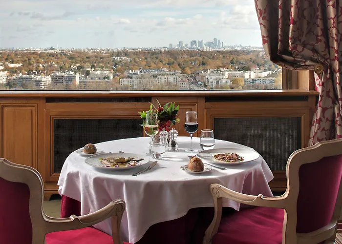 Hotel Pavillon Henri IV