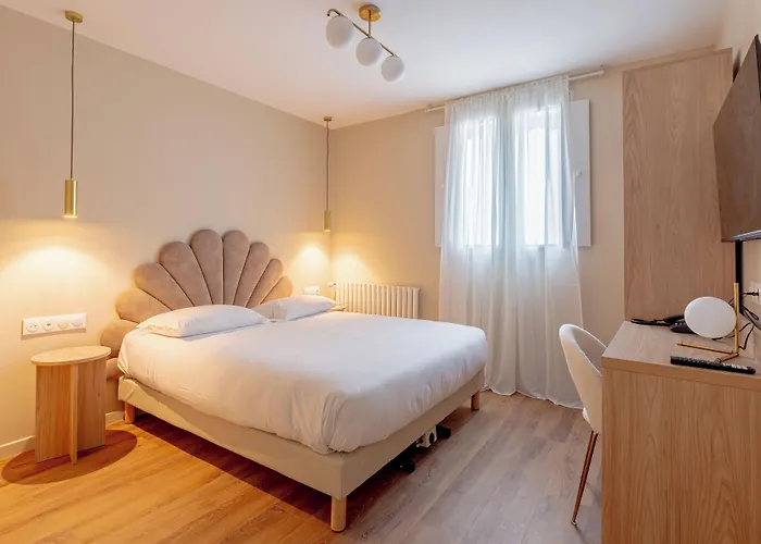 Grand Hotel Senia - Paris Orly Airport