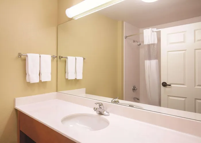 La Quinta By Wyndham Bentonville