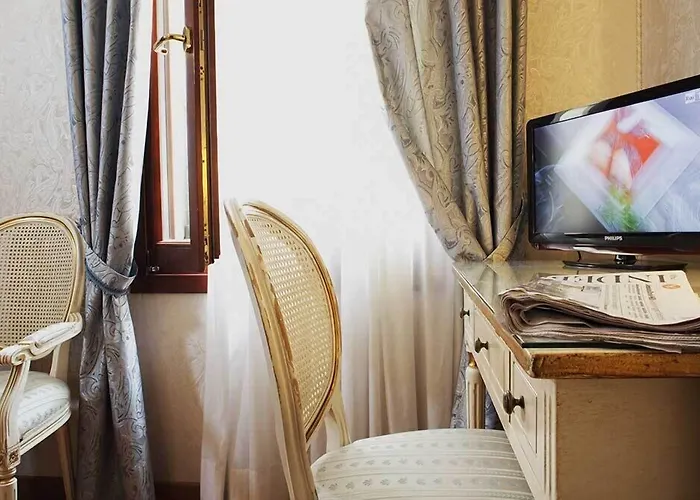 Hotel Ca' D'Oro - Wenice Deep Culture