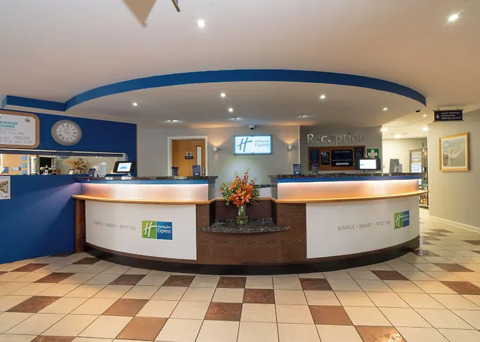 Holiday Inn Express Poole By Ihg