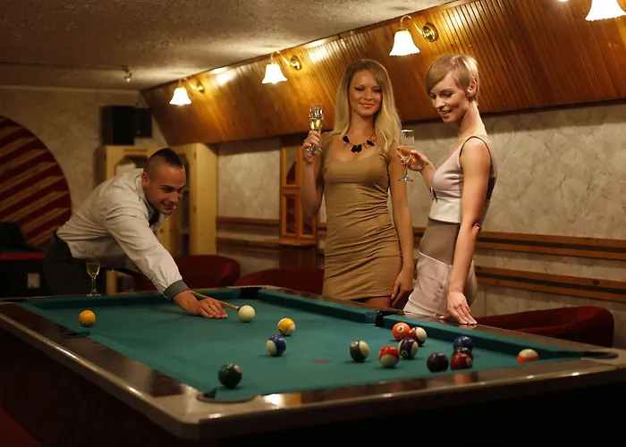 Hotel Korona Wellness, Rendezvény és Borszálloda