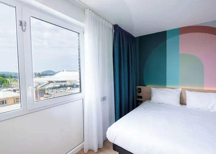 ibis Mons Centre Gare