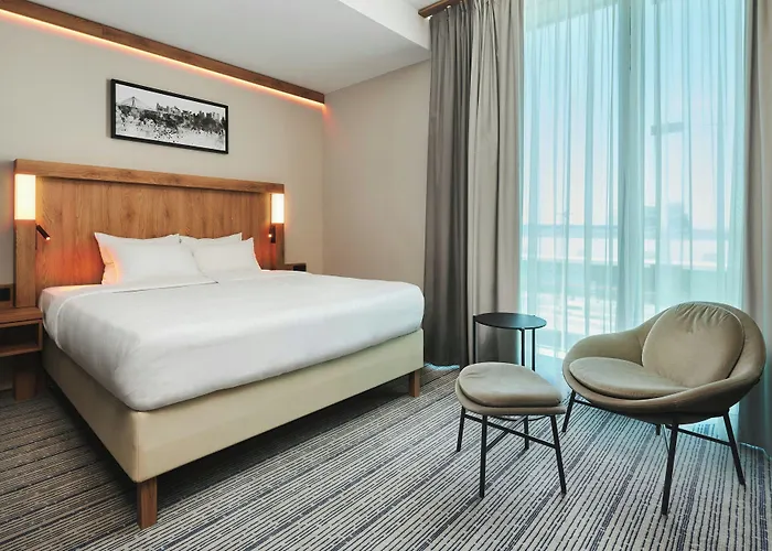 Courtyard By Marriott Warsaw Airport