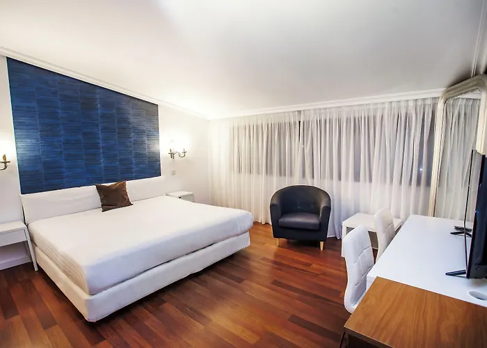 Hotel Conde Rodrigo II By Eme Hoteles