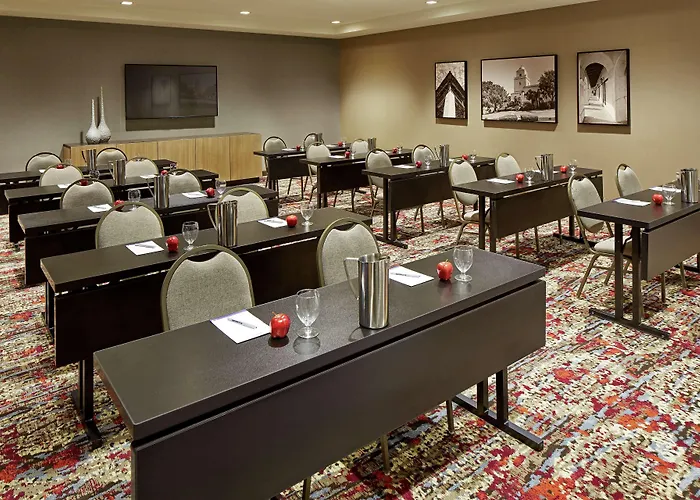 Hilton Garden Inn San Diego Old Town/Sea World Area
