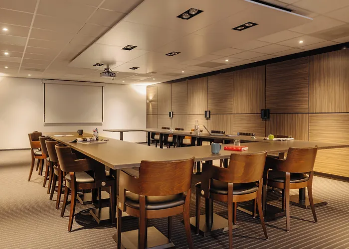 Crown Hotel Eindhoven Centre