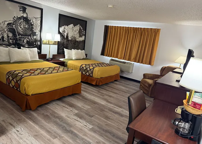 Super 8 By Wyndham Trinidad