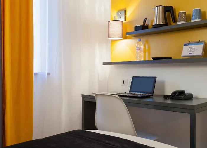 Hotel Kyriad Tours St Pierre des Corps Gare