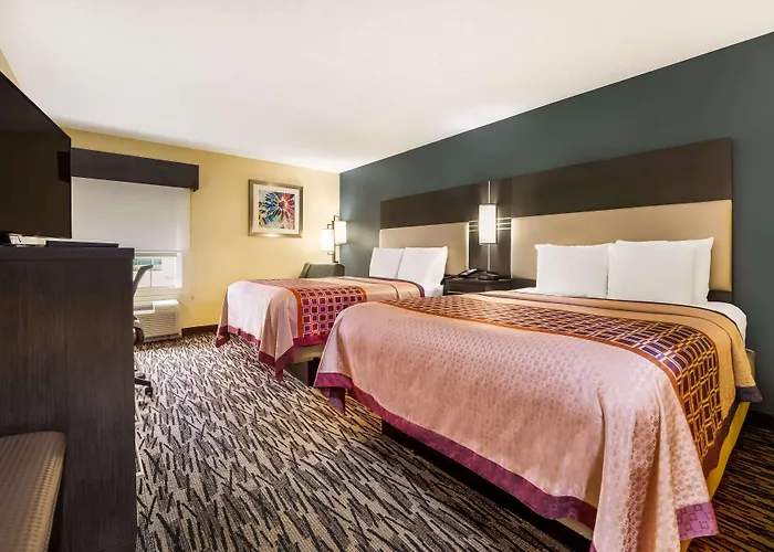 Best Western Bradbury Inn & Suites