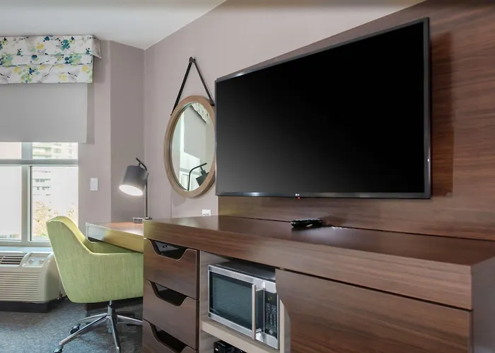 Hampton Inn & Suites Arlington Crystal City Dca