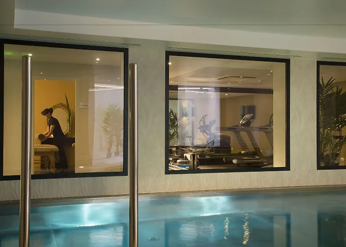 Hôtel&SPA Oceania L'Univers Tours