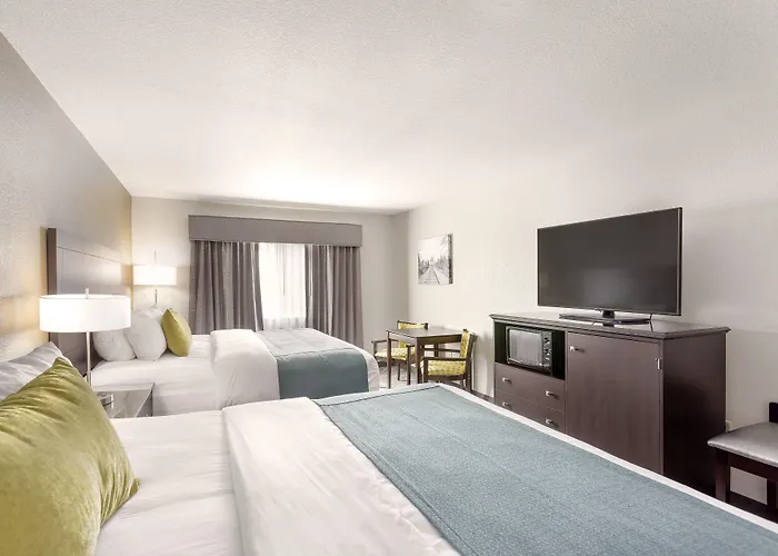 Comfort Inn & Suites Tualatin - Lake Oswego South