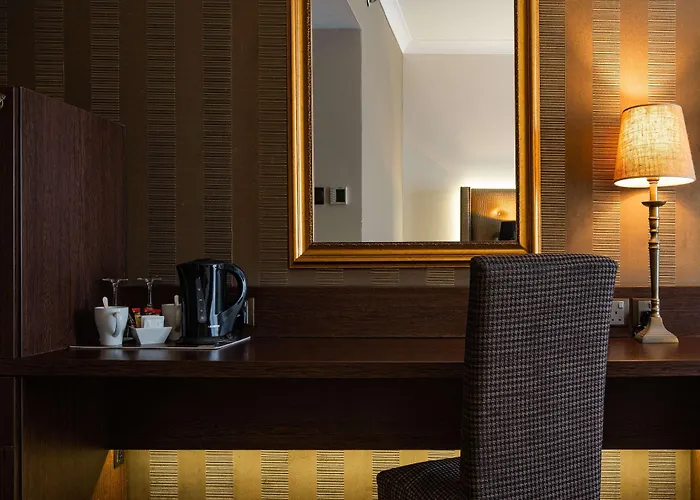 Ax The Victoria Hotel