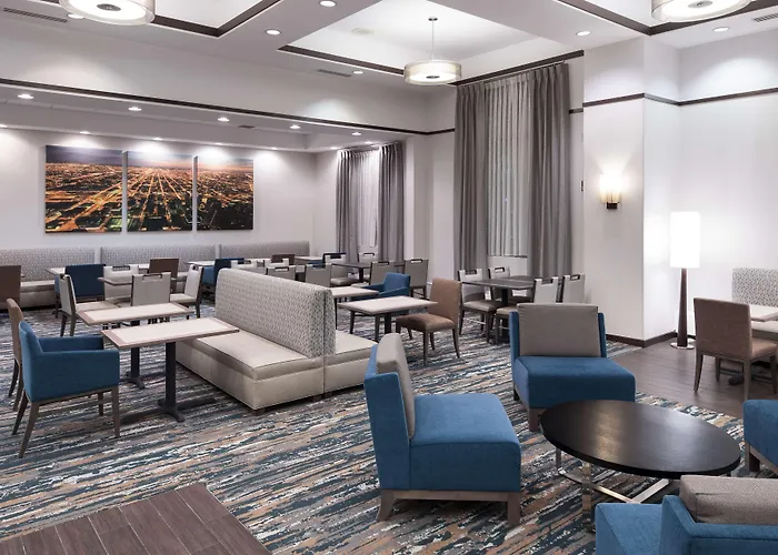 Hampton Inn & Suites Chicago North Shore