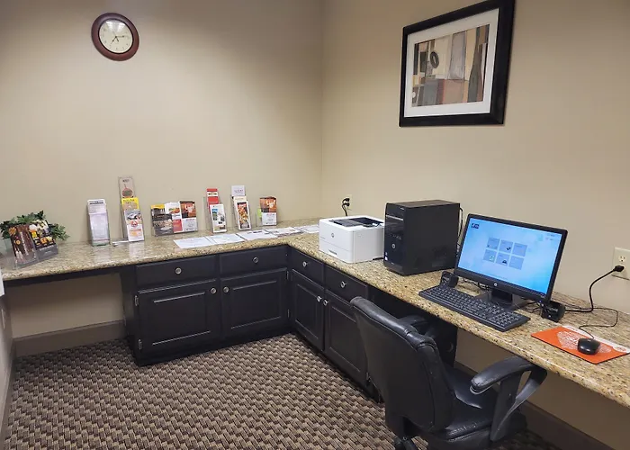 Holiday Inn Express Bloomington West By Ihg