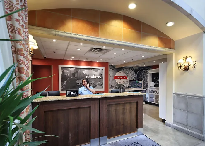 Hampton Inn & Suites Tucson Mall