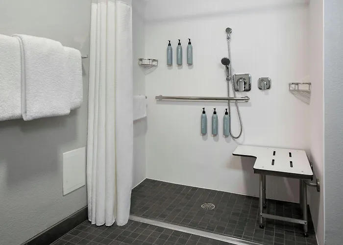Courtyard By Marriott Pueblo
