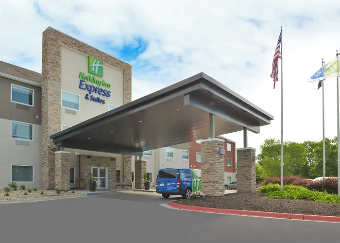 Holiday Inn Express & Suites - Omaha - 120Th And Maple By Ihg