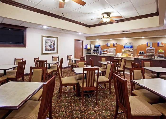Holiday Inn Express Wilmington By Ihg