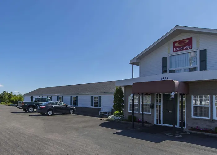 Econo Lodge Inn&Suites