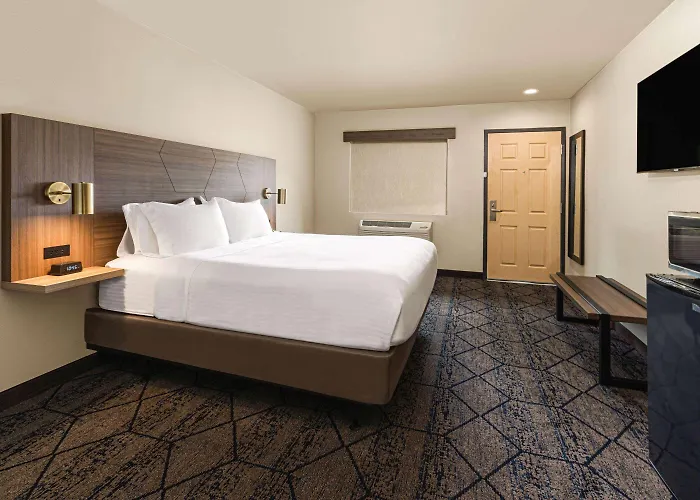 Ramada By Wyndham Modesto Yosemite Area
