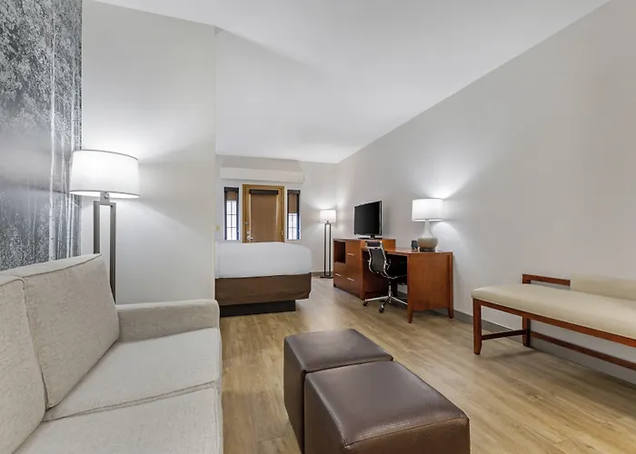 Comfort Suites Golden West On Evergreen Parkway